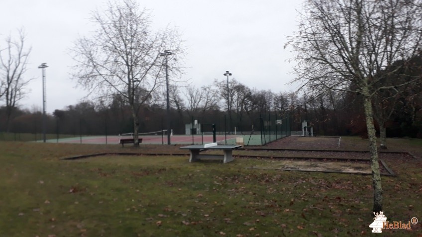 Ecole ( a coté de la Mairie) de Lesgor