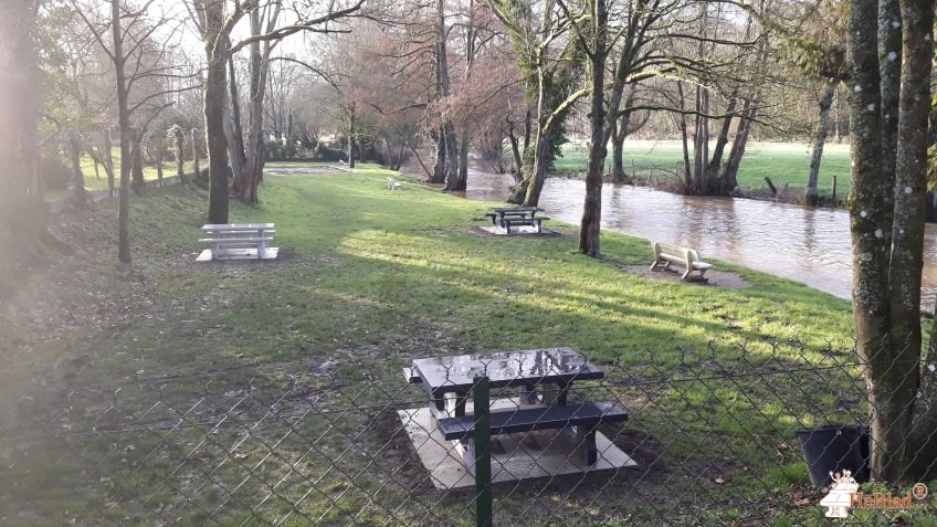 Place de la Rivière de Talmontiers