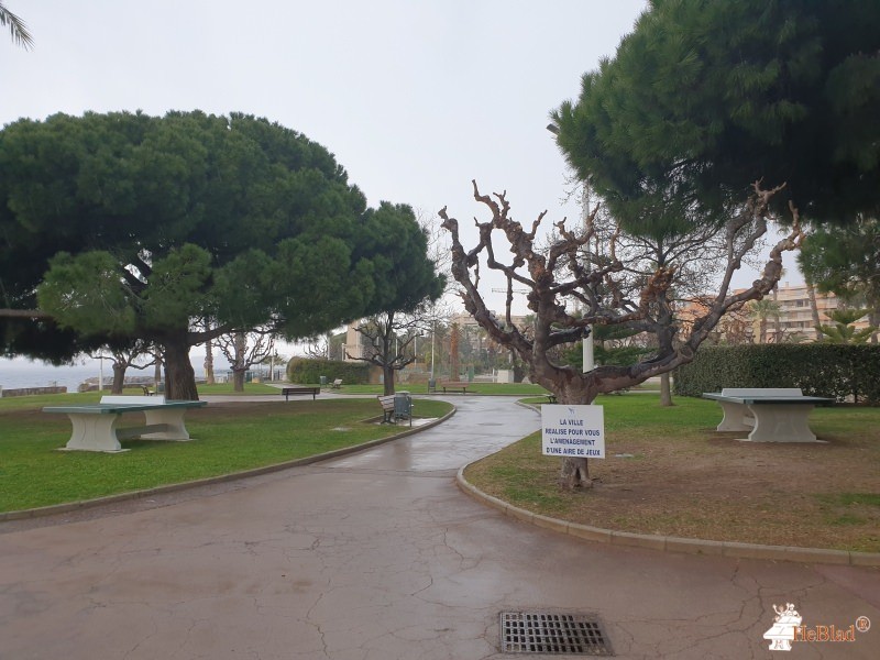 Parc ( à coté du minigolf) de Saint-Raphaël