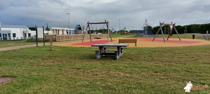 Pôle Intergénérationnel Culturel et Sportif G. ROTA-LE QUERE, de Plouhinec