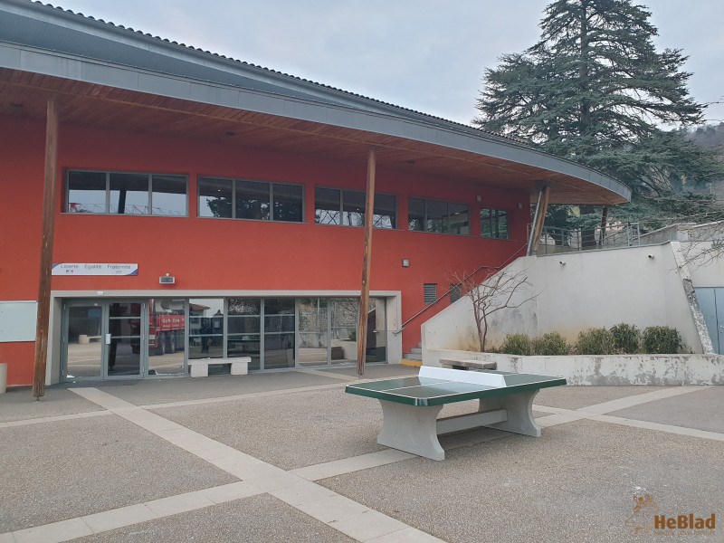 Foyer socio éducatif du collège le grand cedre de Coligny