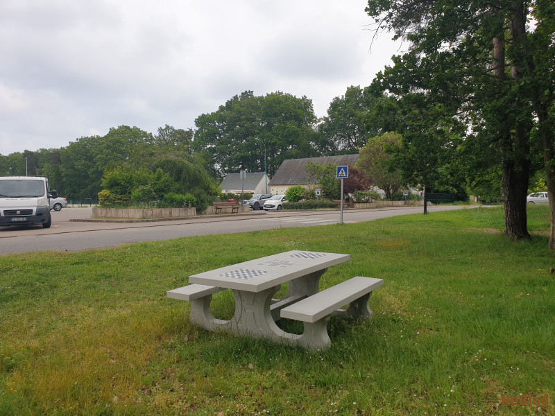 Parking de Salle de fêtes de la commune de Saint-Sébastien-De-Morsent