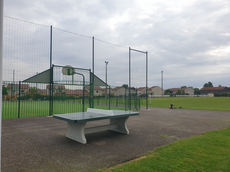 Stade de foot de Four