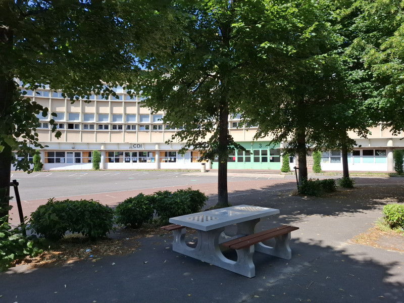 Lycée General et Technologique Honore de Balzac de Paris Cedex 17