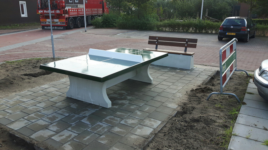 Banc DeLuxe en béton, avec dossier