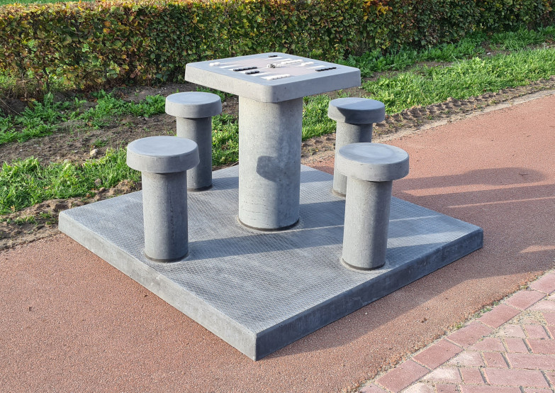 Table backgammon en béton anthracite 4 personnes