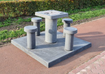 Table backgammon en béton anthracite 4 personnes