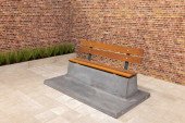 Banc DeLuxe en béton anthracite, avec plaque de fond